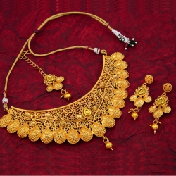 Classic Gold Plated Kundan Choker Necklace Set