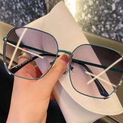 Women Gradient Vintage Metal Mirror Classic Ultraviolet-Proof Sunglasses