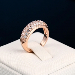 Round Shape Rose Gold Zirconia Ring