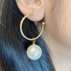 Round Shape Pearl Dangle Earrings